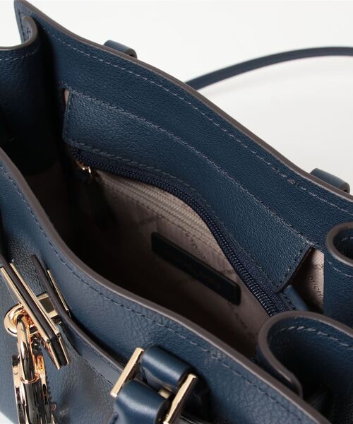 MICHAEL KORS(マイケルコース)の「LANDON サッチェル スモール(ハンドバッグ・レディース・ネイビー・FREE)」の3枚目の写真