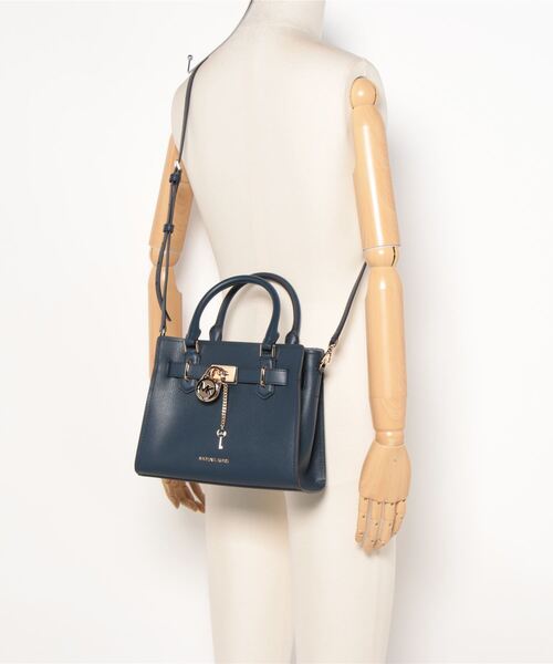 MICHAEL KORS(マイケルコース)の「LANDON サッチェル スモール(ハンドバッグ・レディース・ネイビー・FREE)」の2枚目の写真