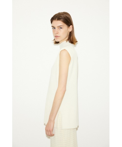 THROW by SLY（スローバイスライ）の「THROW PADDED H/N RIB TOPS パデッド ハイネック リブ トップス ドライタッチ スタンドネック セットアップ可能（Tシャツ/カットソー・レディース・ブラック/ライトブルー/アイボリー・FREE）」の13枚目の写真