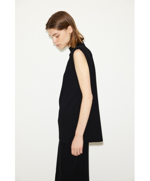 THROW by SLY（スローバイスライ）の「THROW PADDED H/N RIB TOPS パデッド ハイネック リブ トップス ドライタッチ スタンドネック セットアップ可能（Tシャツ/カットソー・レディース・ブラック/ライトブルー/アイボリー・FREE）」の4枚目の写真