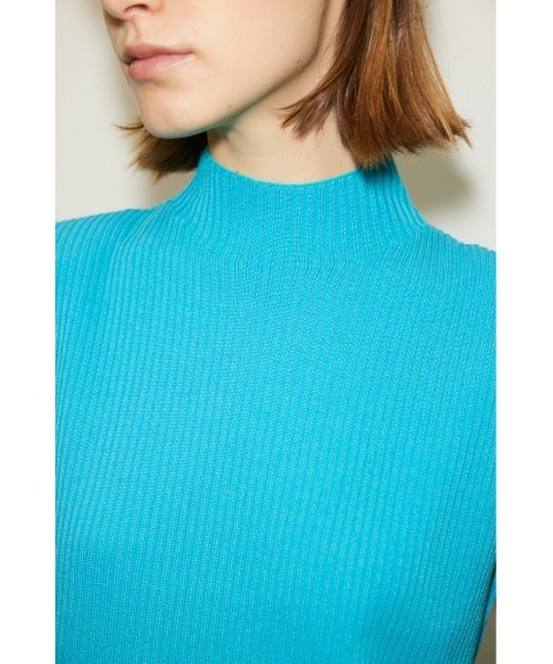 THROW by SLY（スローバイスライ）の「THROW PADDED H/N RIB TOPS パデッド ハイネック リブ トップス ドライタッチ スタンドネック セットアップ可能（Tシャツ/カットソー・レディース・ブラック/ライトブルー/アイボリー・FREE）」の9枚目の写真