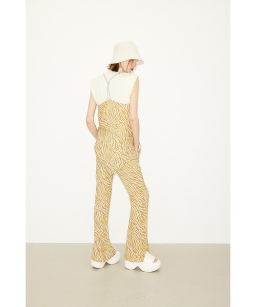 THROW by SLY（スローバイスライ）の「THROW PADDED H/N RIB TOPS パデッド ハイネック リブ トップス ドライタッチ スタンドネック セットアップ可能（Tシャツ/カットソー・レディース・ブラック/ライトブルー/アイボリー・FREE）」の18枚目の写真