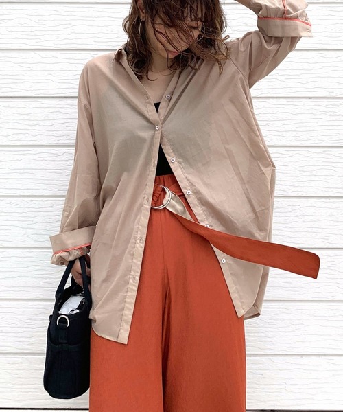 Q（キュー）の「コットンボイルスキッパーシャツ（シャツ/ブラウス・レディース・ラベンダー/エメラルド/パープル/グレイッシュベージュ/ピンク/ベージュ/マスタード/チャコールグレー・MEDIUM）」の2枚目の写真