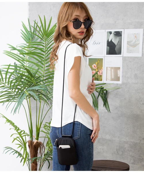 LATINA（ラティーナ）の「マルチWAYスマホショルダーバッグ（ショルダーバッグ・レディース・ブラック/カーキ・FREE）」の7枚目の写真