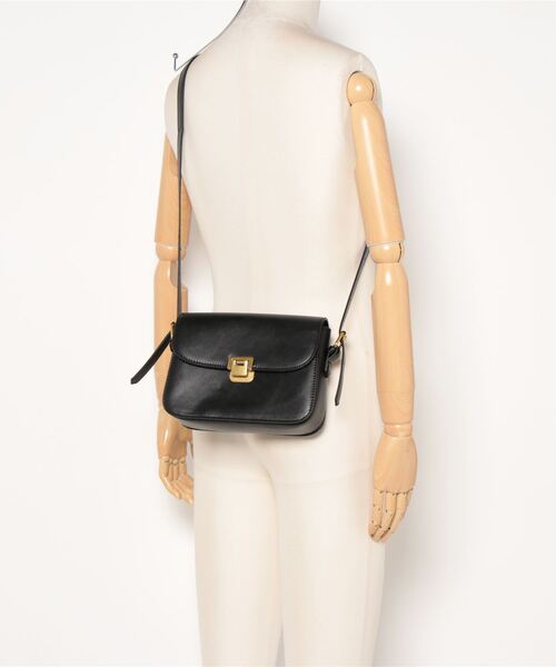 LA VORAGINE(ラ ヴォラジネ)の「2wayスクエアショルダーバッグ メッセンジャーバッグ(メッセンジャーバッグ・レディース・ブラック/ダークブラウン/ホワイト/ブラウン・FREE)」の22枚目の写真