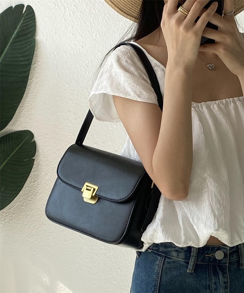 LA VORAGINE(ラ ヴォラジネ)の「2wayスクエアショルダーバッグ メッセンジャーバッグ(メッセンジャーバッグ・レディース・ブラック/ダークブラウン/ホワイト/ブラウン・FREE)」の3枚目の写真