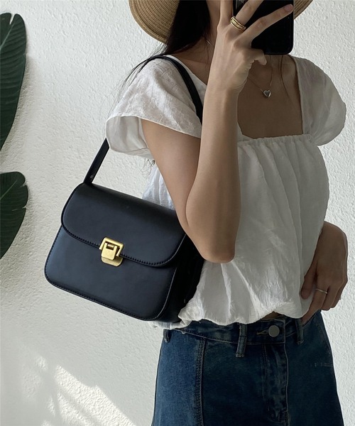 LA VORAGINE(ラ ヴォラジネ)の「2wayスクエアショルダーバッグ メッセンジャーバッグ(メッセンジャーバッグ・レディース・ブラック/ダークブラウン/ホワイト/ブラウン・FREE)」の15枚目の写真