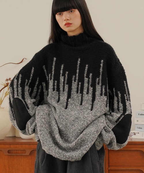 Aphlotus（アプロタス）の「ハイネック エルボーパッチ付き アームウォーマースリーブ グラフィック メランジニット（ニット/セーター・メンズ・グレー系その他/ブラウン系その他・MEDIUM/LARGE）」の8枚目の写真