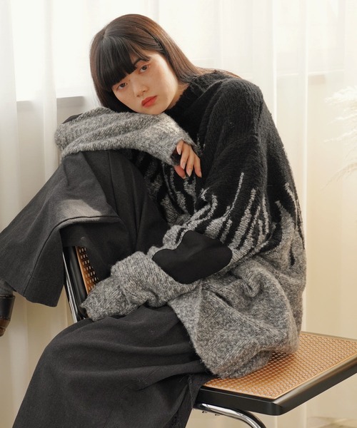 Aphlotus（アプロタス）の「ハイネック エルボーパッチ付き アームウォーマースリーブ グラフィック メランジニット（ニット/セーター・メンズ・グレー系その他/ブラウン系その他・MEDIUM/LARGE）」の4枚目の写真