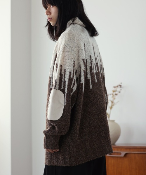 Aphlotus（アプロタス）の「ハイネック エルボーパッチ付き アームウォーマースリーブ グラフィック メランジニット（ニット/セーター・メンズ・グレー系その他/ブラウン系その他・MEDIUM/LARGE）」の18枚目の写真