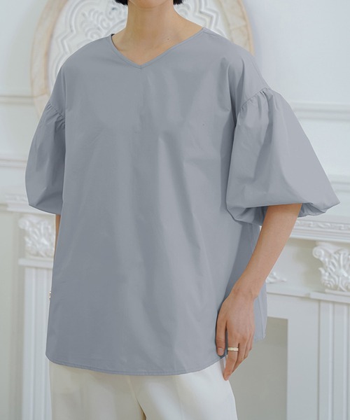 Mayree(メイリー)の「AURORIA/バックリボンVネックパフスリーブブラウス(シャツ/ブラウス・レディース・ピンク/ホワイト/ブラック/グレー/ライトベージュ・FREE)」の1枚目の写真