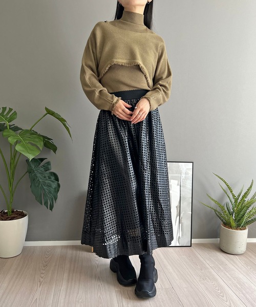 Jewelobe(ジュエローブ)の「ショートボレロ×ハイネックノースリニット アンサンブル(ニット/セーター・レディース・アイボリー/ブラック/カーキ・FREE)」の5枚目の写真