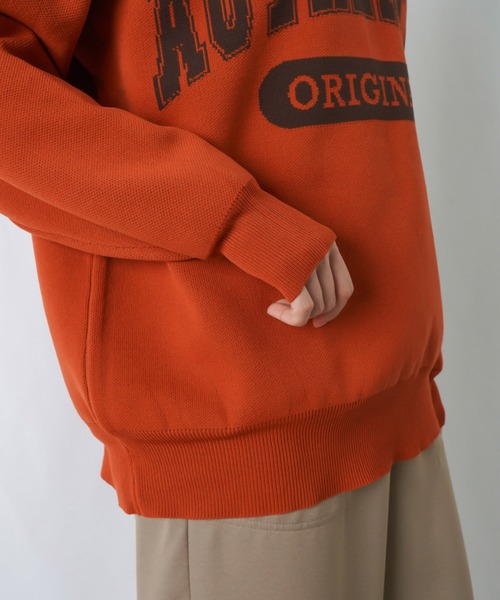 LUCA/LADY LUCK LUCA（ルカ/レディラックルカ）の「LC/LLL ロゴニットオーバーサイズプルオーバー / ボリューム袖カレッジロゴビックスウェット（ニット/セーター・レディース・オレンジ/オフホワイト/チャコールグレー・FREE）」の12枚目の写真