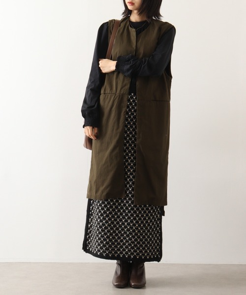 atONE(アットワン)の「atONE ツイルロングベスト(ベスト・レディース・ベージュ/カーキ/ブラック・LL~3L/4L~5L/M~L)」の2枚目の写真