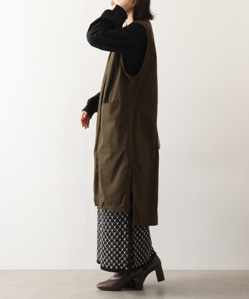 atONE(アットワン)の「atONE ツイルロングベスト(ベスト・レディース・ベージュ/カーキ/ブラック・LL~3L/4L~5L/M~L)」の15枚目の写真