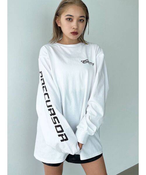 EMODA（エモダ）の「フロントロゴオーバーTシャツ（Tシャツ/カットソー・レディース・ホワイト/パープル/ブラック・FREE）」の4枚目の写真