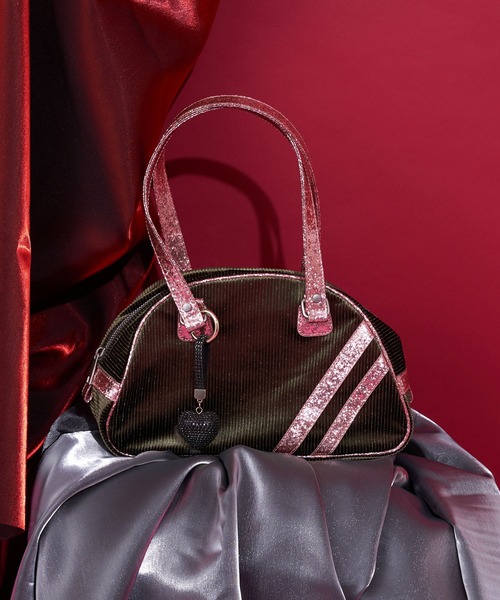 CIAOPANIC（チャオパニック）の「【＠yuna_maruu企画】【Me＋Me/ミープラスミー】チャーム付きラメコーデュロイボストンバッグ（ボストンバッグ・レディース・レッド/ピンク/スカイブルー・FREE）」の16枚目の写真