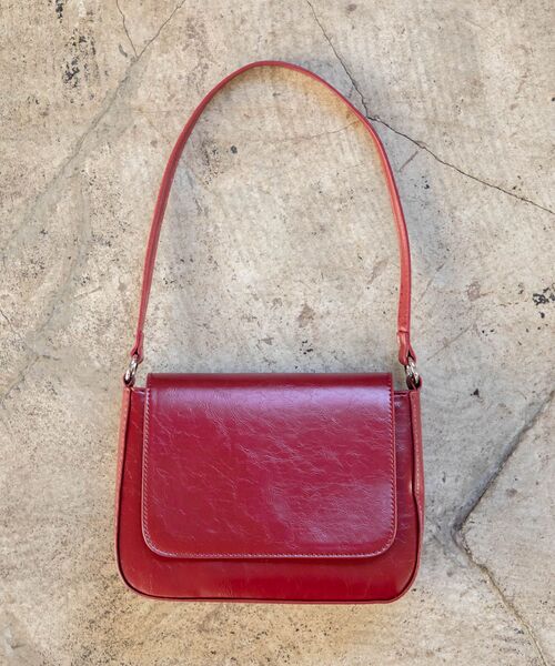 RETRO GIRL(レトロガール)の「フラップショルダーバッグ(ショルダーバッグ・レディース・シルバー/ブラック/レッド・ONE SIZE)」の16枚目の写真