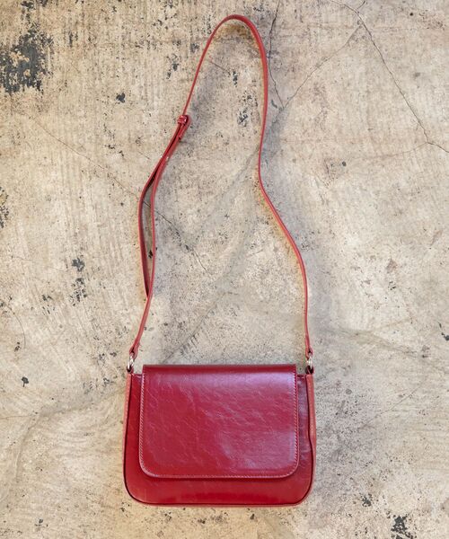 RETRO GIRL(レトロガール)の「フラップショルダーバッグ(ショルダーバッグ・レディース・シルバー/ブラック/レッド・ONE SIZE)」の15枚目の写真