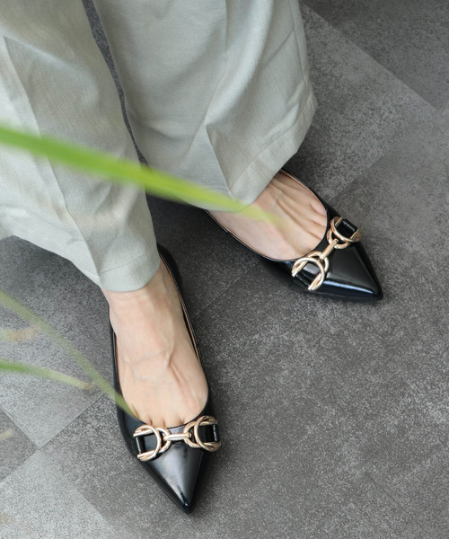 PARADIS COULEUR（パラディクルール）の「【PARADIS COULEUR】ポインテッドトウメタルビットパンプス(341017)（パンプス・レディース・ライトグレー/ブラック/ブラック系その他・22.5/23/23.5/24/24.5）」の14枚目の写真