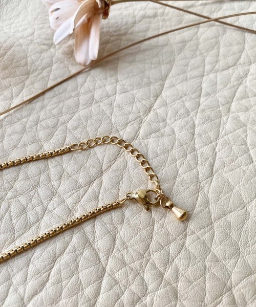 emouv by est（エモーヴバイエスト）の「emouv by est コインデザインネックレス（ネックレス・レディース・ゴールド・FREE）」の5枚目の写真