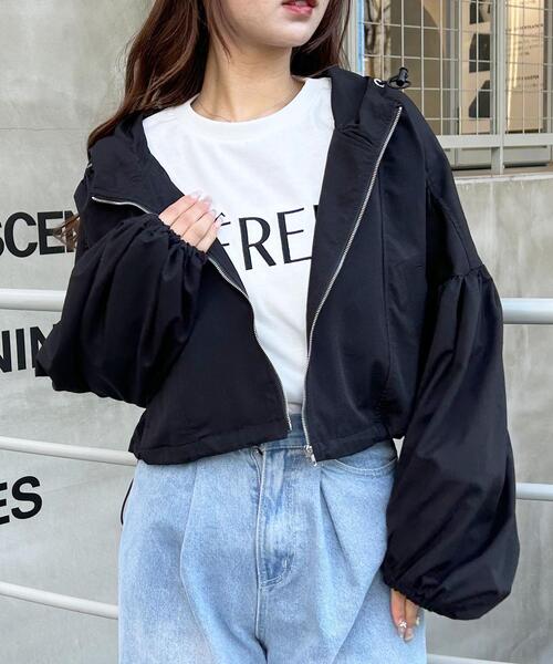 INGNI（イング）の「クロップド丈マウンテンパーカー（マウンテンパーカー・レディース・アイボリー/ブラック/ブルー系/ピンク・M）」の7枚目の写真