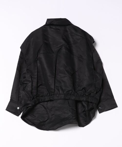 Settimissimo（セッティミッシモ）の「バックシャーリングヘム シャツジャケット（ブルゾン・レディース・ブラック/ベージュ・FREE）」の3枚目の写真