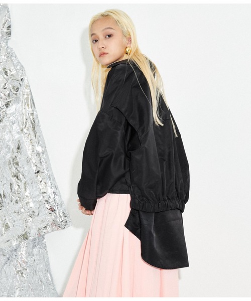 Settimissimo（セッティミッシモ）の「バックシャーリングヘム シャツジャケット（ブルゾン・レディース・ブラック/ベージュ・FREE）」の7枚目の写真