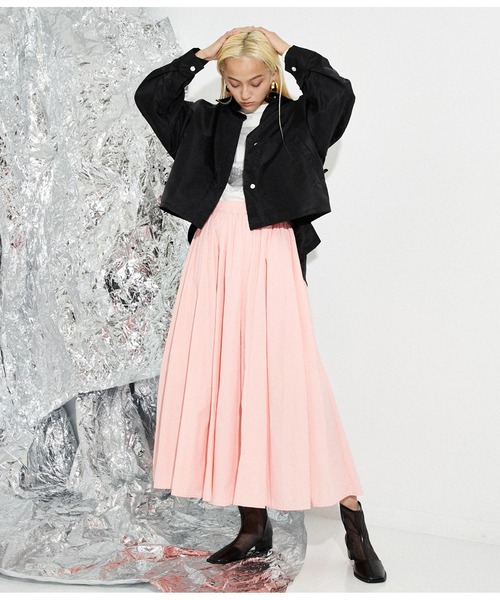 Settimissimo（セッティミッシモ）の「バックシャーリングヘム シャツジャケット（ブルゾン・レディース・ブラック/ベージュ・FREE）」の8枚目の写真