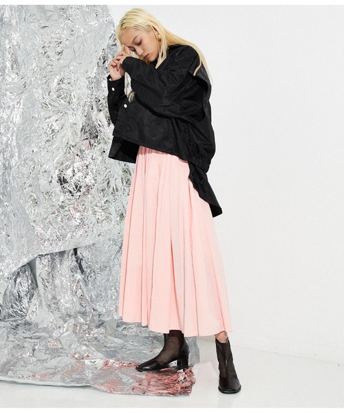 Settimissimo（セッティミッシモ）の「バックシャーリングヘム シャツジャケット（ブルゾン・レディース・ブラック/ベージュ・FREE）」の10枚目の写真