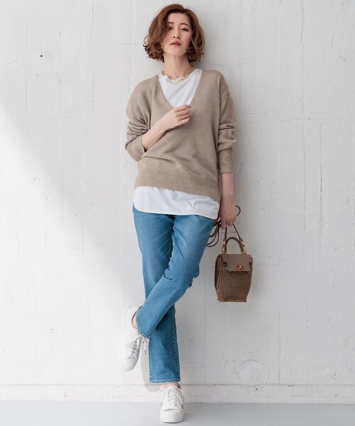 23区 S(ニジュウサンクチイサイサイズ)の「【CLASSY.6月号掲載/洗える】ピュアリネンバルキー Vネックニット(ニット/セーター・レディース・アイボリー系/グレー系/黄土色系/ダークブラウン系・32)」の13枚目の写真