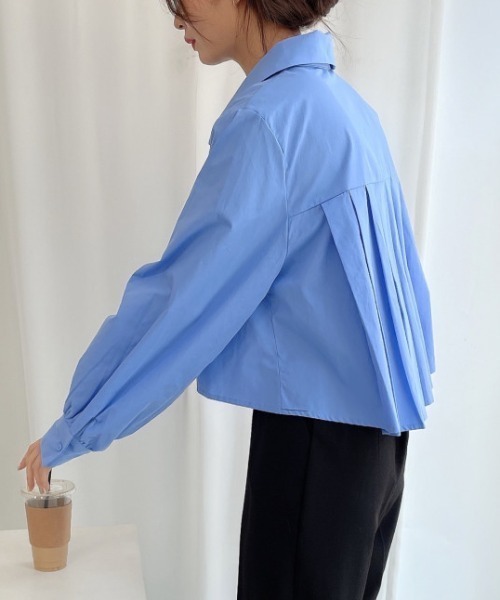 GEMEDA(ジェメダ)の「バックプリーツショートシャツブラウス(シャツ/ブラウス・レディース・ホワイト/ブラック/ライトブルー・M)」の16枚目の写真