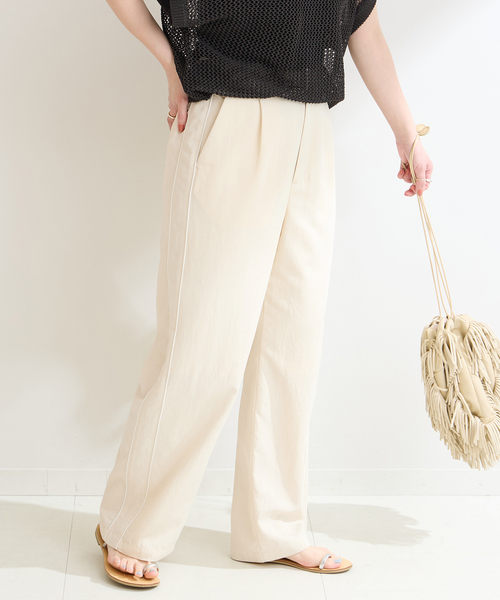 B.C STOCK（ベーセーストック）の「コードラインタックパンツ（スラックス・レディース・ブルー/ブラック/アイボリー・FREE）」の2枚目の写真