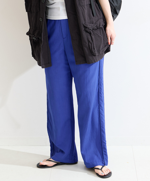 B.C STOCK（ベーセーストック）の「コードラインタックパンツ（スラックス・レディース・ブルー/ブラック/アイボリー・FREE）」の14枚目の写真