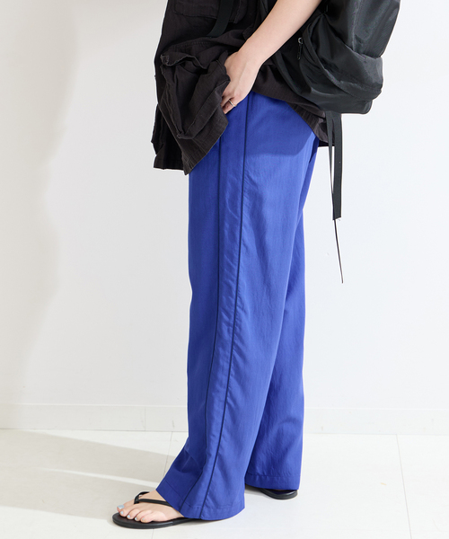 B.C STOCK（ベーセーストック）の「コードラインタックパンツ（スラックス・レディース・ブルー/ブラック/アイボリー・FREE）」の12枚目の写真