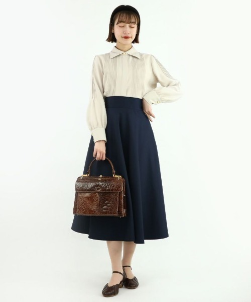 an another angelus（アンアナザーアンジェラス）の「ピンタックデザインシャツ/ananotherangelus（シャツ/ブラウス・レディース・オフホワイト/ライトベージュ・FREE）」の6枚目の写真