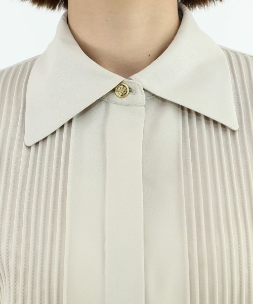 an another angelus（アンアナザーアンジェラス）の「ピンタックデザインシャツ/ananotherangelus（シャツ/ブラウス・レディース・オフホワイト/ライトベージュ・FREE）」の8枚目の写真