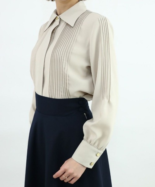 an another angelus（アンアナザーアンジェラス）の「ピンタックデザインシャツ/ananotherangelus（シャツ/ブラウス・レディース・オフホワイト/ライトベージュ・FREE）」の10枚目の写真