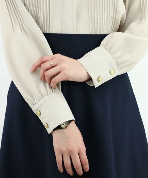 an another angelus（アンアナザーアンジェラス）の「ピンタックデザインシャツ/ananotherangelus（シャツ/ブラウス・レディース・オフホワイト/ライトベージュ・FREE）」の11枚目の写真