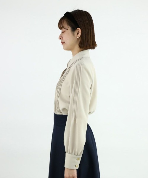 an another angelus（アンアナザーアンジェラス）の「ピンタックデザインシャツ/ananotherangelus（シャツ/ブラウス・レディース・オフホワイト/ライトベージュ・FREE）」の14枚目の写真