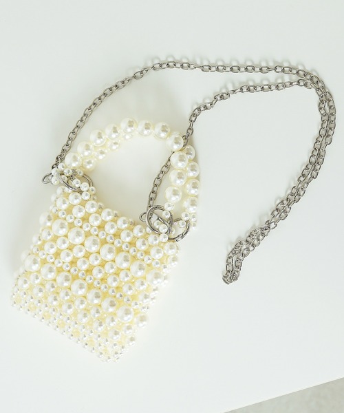 Kana（カナ）の「2WAY ビーズ スクエア ミニ ハンドバッグ コンパクト 結婚式 お呼ばれ オケージョン（ハンドバッグ・レディース・シルバー/アイボリー/ブラック・フリー）」の4枚目の写真