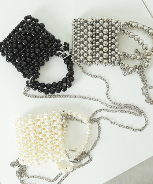 Kana（カナ）の「2WAY ビーズ スクエア ミニ ハンドバッグ コンパクト 結婚式 お呼ばれ オケージョン（ハンドバッグ・レディース・シルバー/アイボリー/ブラック・フリー）」の7枚目の写真