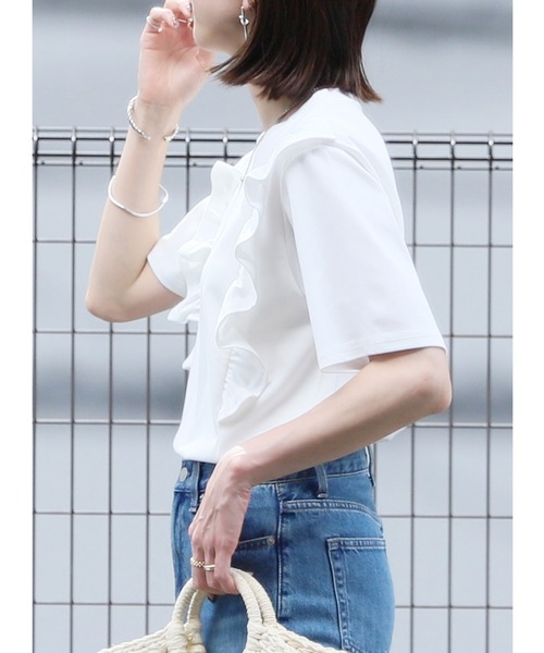 reca(レカ)の「ハニカムフリルTシャツ(Tシャツ/カットソー・レディース・ベージュ/ホワイト/ブラック・FREE)」の1枚目の写真