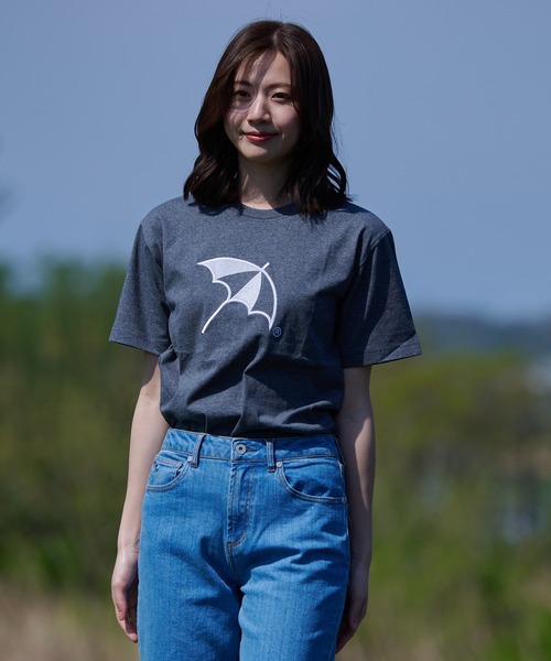 Arnold Palmer(アーノルドパーマー)の「CYCLO 天竺 シェア アンブレラ ロゴ Tシャツ(Tシャツ/カットソー・レディース・パープル/グレー/ホワイト/ブルーグレー・L/M/S/XS/LL)」の18枚目の写真