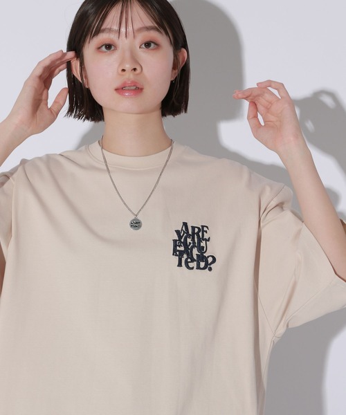 Anui（アニュイ）の「【UNISEX/3サイズ展開】パズルロゴTシャツ（Tシャツ/カットソー・レディース・ベージュ/ホワイト/ブラック・MEDIUM/SMALL/LARGE）」の3枚目の写真