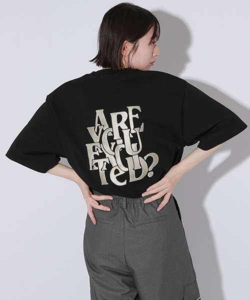 Anui（アニュイ）の「【UNISEX/3サイズ展開】パズルロゴTシャツ（Tシャツ/カットソー・レディース・ベージュ/ホワイト/ブラック・MEDIUM/SMALL/LARGE）」の15枚目の写真
