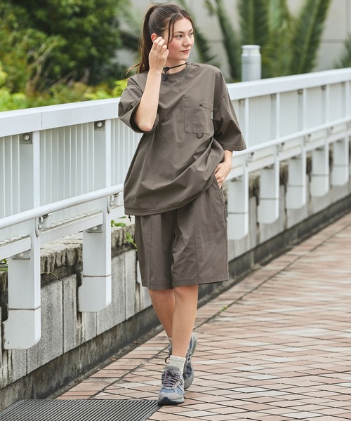 THE CRAFT CREW PRODUCTS（ザクラフトクループロダクツ）の「【THE CRAFT CREW PRODUCTS】テックファブリック ドローコード ビッグシルエット クルーネックポケット半袖Tシャツ / 接触冷感・吸水速乾（Tシャツ/カットソー）」｜詳細画像