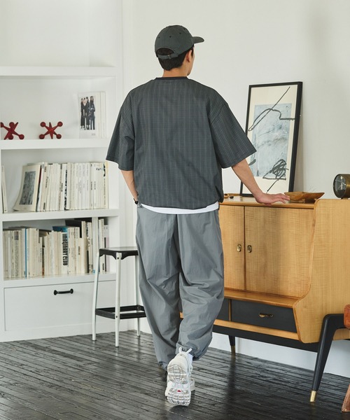 THE CRAFT CREW PRODUCTS（ザクラフトクループロダクツ）の「【THE CRAFT CREW PRODUCTS】テックファブリック ドローコード ビッグシルエット クルーネックポケット半袖Tシャツ / 接触冷感・吸水速乾（Tシャツ/カットソー）」｜詳細画像