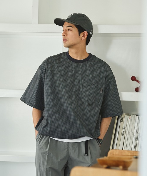 THE CRAFT CREW PRODUCTS（ザクラフトクループロダクツ）の「【THE CRAFT CREW PRODUCTS】テックファブリック ドローコード ビッグシルエット クルーネックポケット半袖Tシャツ / 接触冷感・吸水速乾（Tシャツ/カットソー）」｜詳細画像