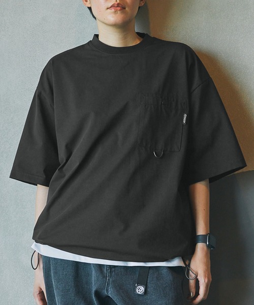 THE CRAFT CREW PRODUCTS（ザクラフトクループロダクツ）の「【THE CRAFT CREW PRODUCTS】テックファブリック ドローコード ビッグシルエット クルーネックポケット半袖Tシャツ / 接触冷感・吸水速乾（Tシャツ/カットソー）」｜詳細画像